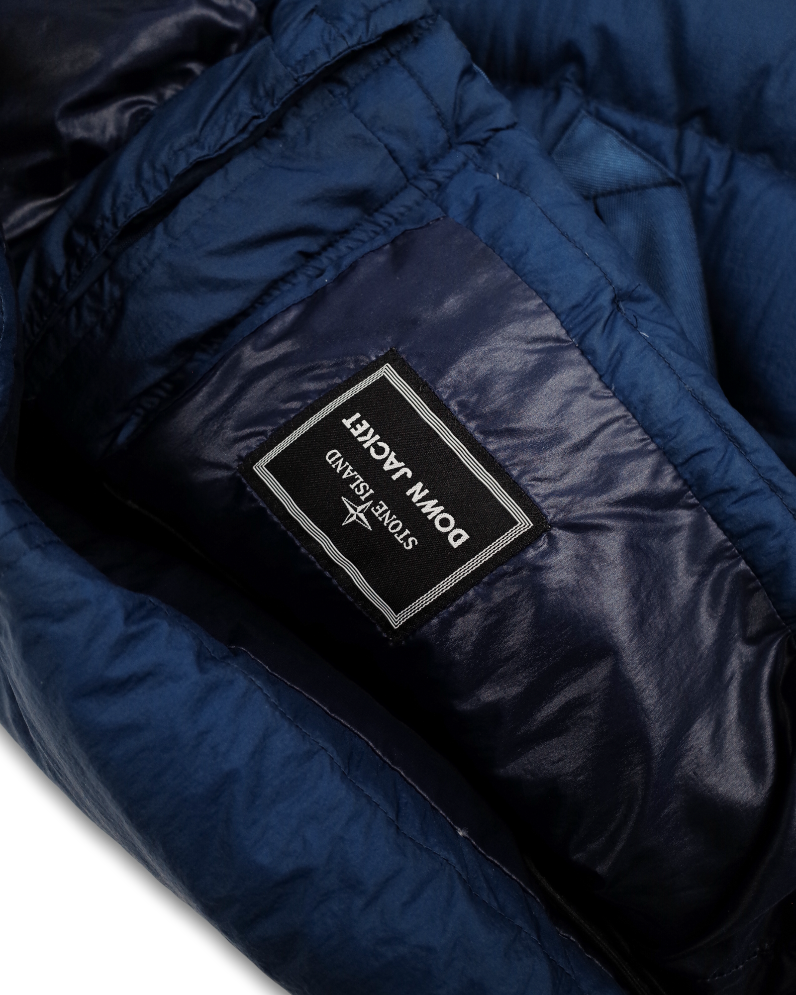 MESH BADGE DOWN VEST